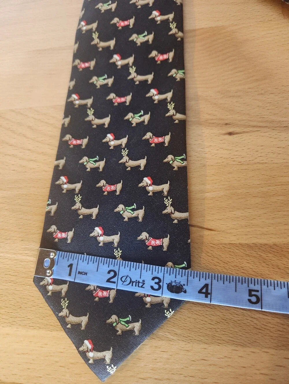 NWT Jos A Bank Miracle Collection Christmas Dachshund Silk Tie Dog Holiday Gift